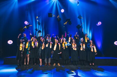 Photo de la cérémonie de remise de diplômes de l'ISH