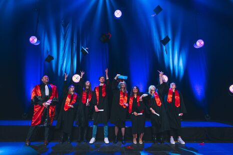 Photo de la cérémonie de remise de diplômes de l'ISH