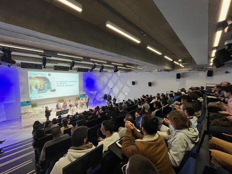 Assistance à la rechercher au féminin