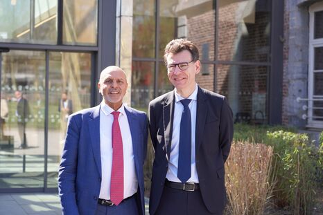 Philippe Baptiste, ministre délégué à l’enseignement supérieur et à la recherche et le président de l'UPHF, Abdelhakim Artiba